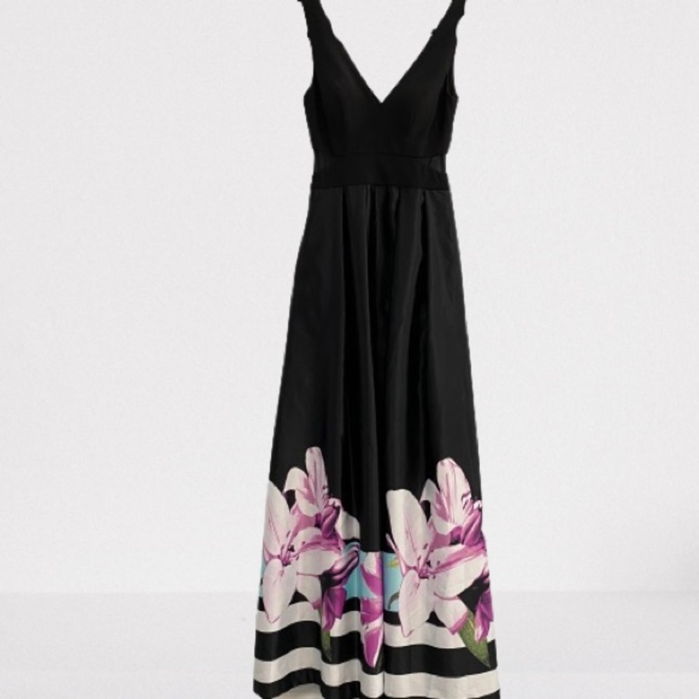 Maxi Dress Mesh Waist Cut-outs V Neck Built-in Bra Floral Border POCKETS Size 2